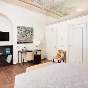 Residenza Mondragone Bed & Breakfast Florence